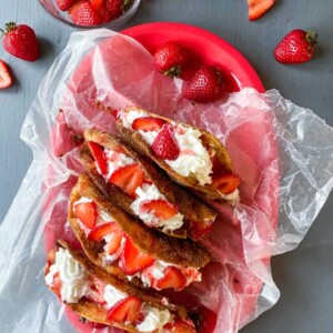 Churro dessert tacos