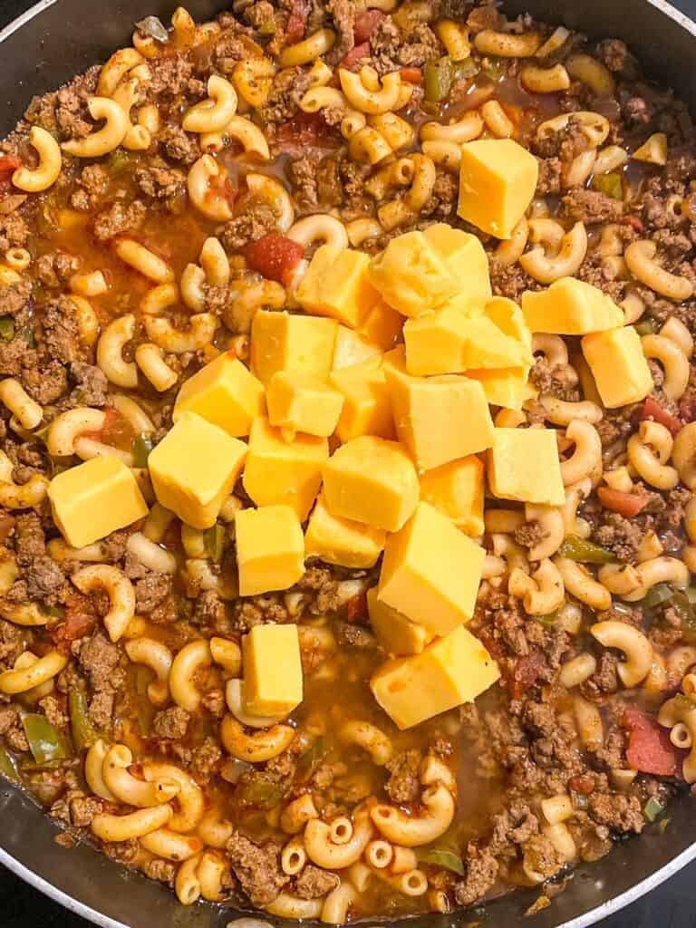 adding velveeta to ground beef for chili mac and cheese