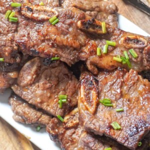 close up view of flanken short ribs