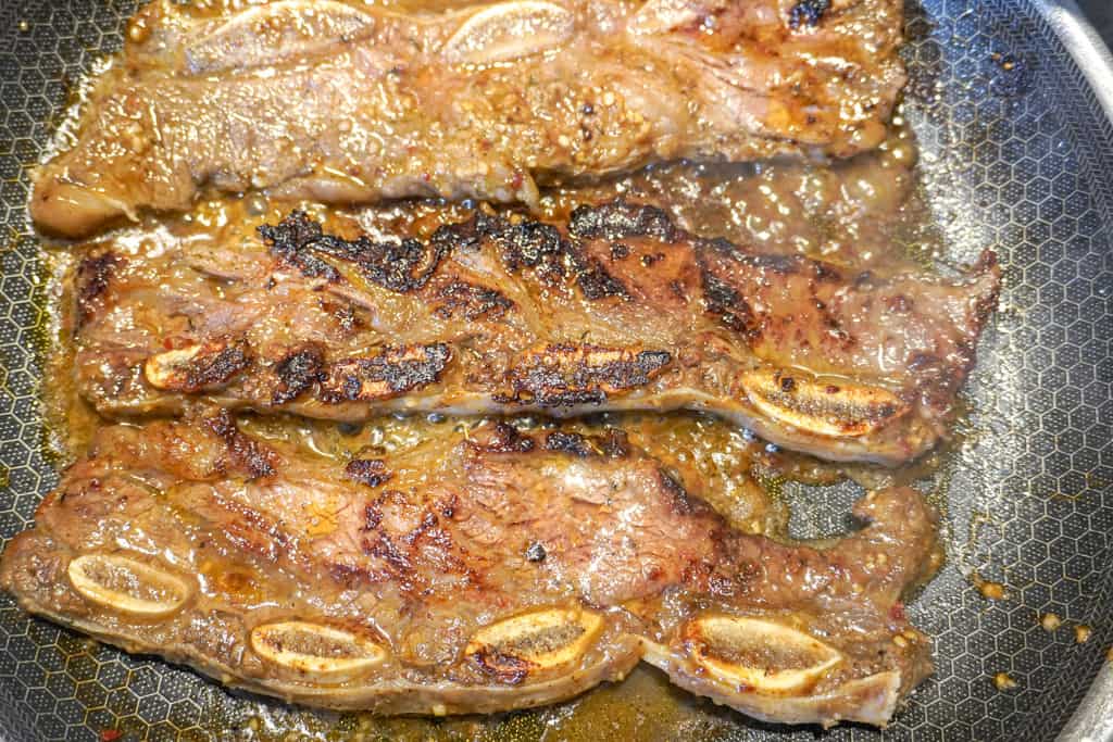 short ribs in skillet