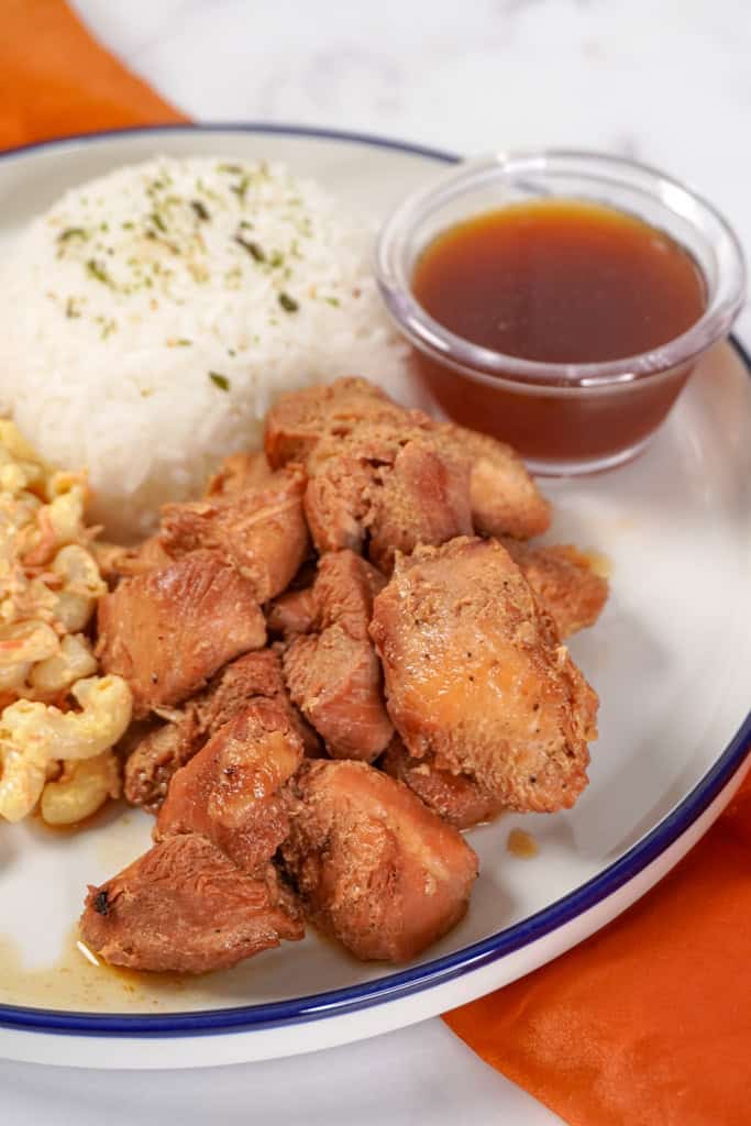 razzle dazzle life Sweet Hawaiian Crockpot Chicken plated sweet hawaiian chicken meal