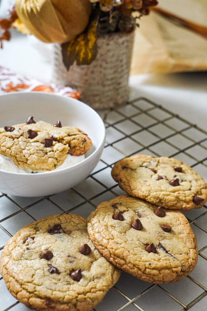 brown butter chocolate chip cookies on a cooling rack